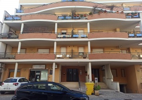 7 via di Pettorano, Lecce, 4 Stanze Stanze,2 BathroomsBathrooms,Uffici,In Affitto,via di Pettorano,1115