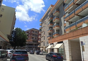 17 via Petrarca, Lecce, ,Commerciale,In Vendita,via Petrarca,1125