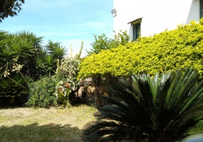 Vendesi a Lecce appartamento con giardino sulle mura 